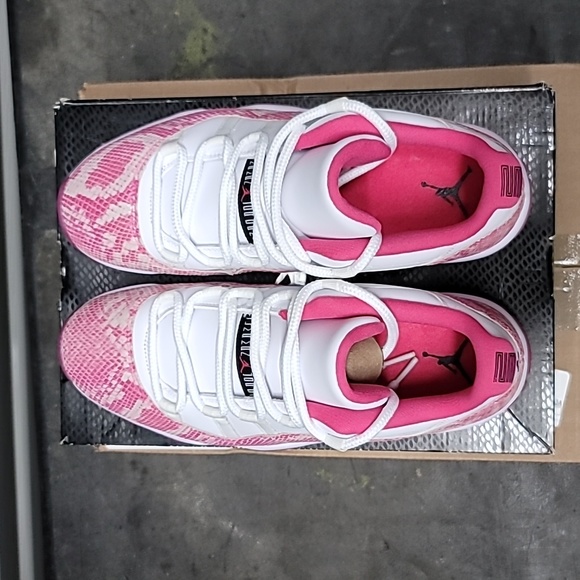 WOMENS AIR JORDAN 11 RETRO LOW 'PINK SNAKESKIN' - Picture 5 of 11